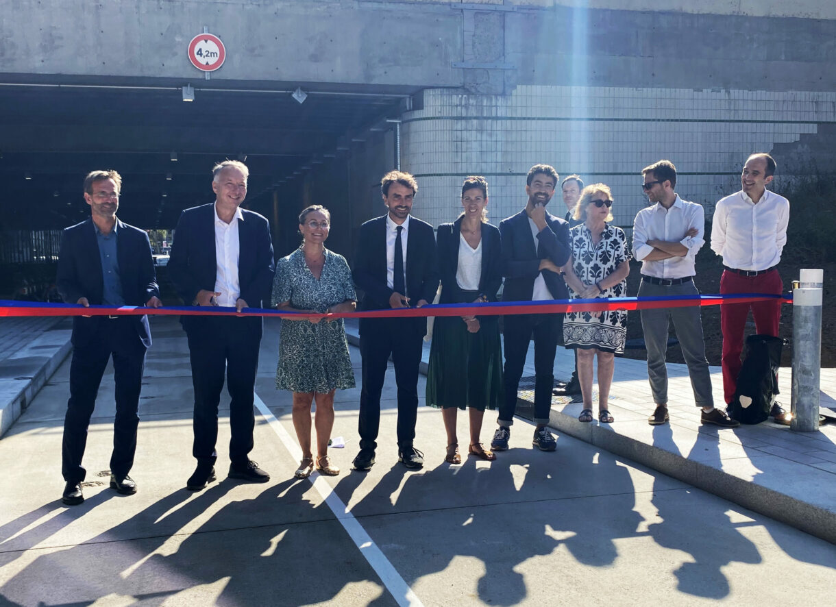 Geste inaugural lors de l'ouverture du passage Pompidou en présence des élus locaux de la Ville et de la Métropole de Lyon